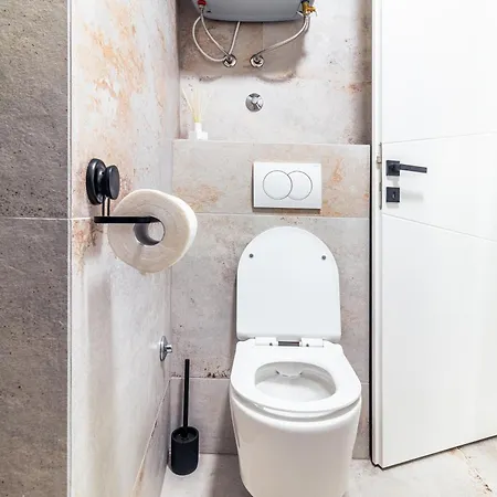 Elegance Апартаменты *