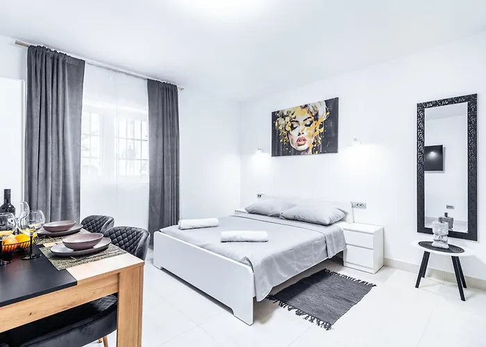 Elegance Apartamento