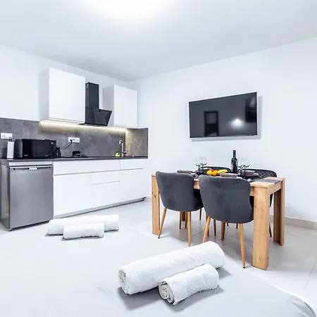 Elegance Apartamento *